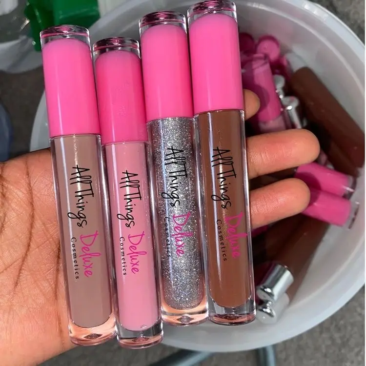 Oem ODM Vegan Plumping Glossy Hydrating Lipgloss Vegan tùy chỉnh nhãn hiệu riêng mỹ phẩm sáng bóng Son bóng Nhà cung cấp