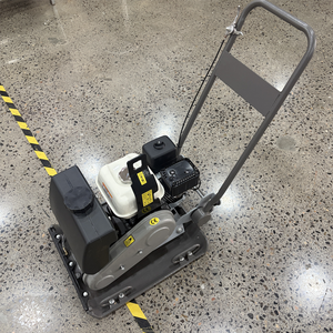 Oferta Especial com Compactador de Placa Vibratória com Rodas, Alta Frequência de Vibração, Usado para Compactação de Pavimentação Asfáltica - Product Image 1