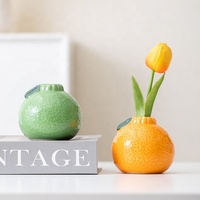 Vases en céramique de couleur macaron écologiques modernes pour la décoration de la maison, vase en porcelaine pour table avec boules d'onyx, cadeau nordique OEM ODM