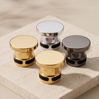 Capuchon de parfum personnalisé en zamac lourd, forme en T, avec logo en relief et coffret cadeau assorti avec flacon en verre