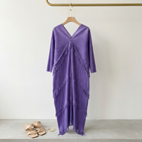Robe longue plissée Miyake 2026 pour femme, col en V, manches 3/4, grande taille, style élégant pour soirée, design plissé