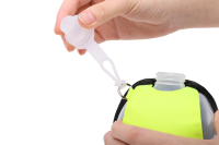 Bouteille de boisson de sport isolée en silicone de qualité alimentaire étanche bouteille d'eau de sport de poignet de course en plein air pour l'école de gymnastique