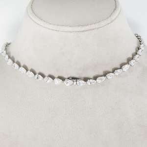 Collar de Diamantes con Corte Pera en Oro Blanco de 18K, Diseño Elegante y de Excelente Calidad, Joyería Nupcial para Suministro Mundial - Product Image 4
