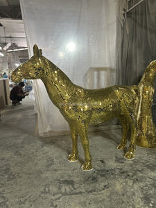 <span class=keywords><strong>Escultura</strong></span> de arte pop de diseño interior hecha a medida, espejo de tamaño real, mosaico brillante, estatua de caballo de discoteca, <span class=keywords><strong>escultura</strong></span> de caballo de gran tamaño - Product Image 6