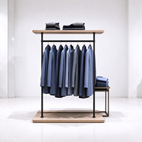 Présentoir de Magasin de Vêtements avec Cadre en Tube Doré, Poteau en Bois, Base en Marbre et Tringle Suspendue, Certifié CE ETL, Vente en Gros pour Boutiques