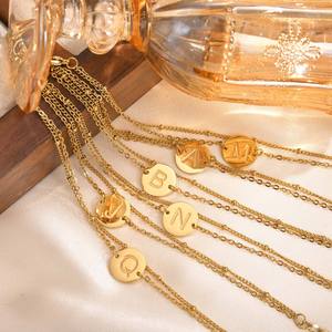 Hot Bán Tùy Chọn 26 Bảng Chữ Cá<span class=keywords><strong>i</strong></span> Đô<span class=keywords><strong>i</strong></span> Sợ<span class=keywords><strong>i</strong></span> Vòng Đeo Tay 18K Mạ Vàng Thé<span class=keywords><strong>p</strong></span> Không Gỉ Vòng Đeo Tay Cho Phụ Nữ - Product Image 3