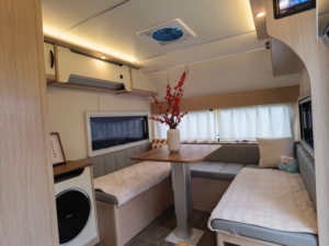 Mini-caravane <span class=keywords><strong>de</strong></span> voyage légère <span class=keywords><strong>et</strong></span> moderne pour 4 personnes, avec cuisine, idéale pour le <span class=keywords><strong>camping</strong></span> en couple - Product Image 4