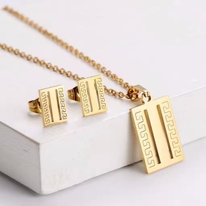 Conjunto de Joias de Moda para Mulheres, Minimalista, Colar e Brincos em Aço Inoxidável com Coração e Borboleta em Ouro <span class=keywords><strong>18K</strong></span>, Ideal para Presente - Product Image 3