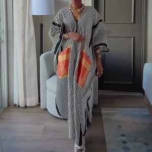 ชุดเดรสผู้หญิงสไตล์แอฟริกันทรงหลวม ไซส์ใหญ่ มีกระเป๋าใบใหญ่ ลายทางสีตัดต่อ แฟชั่น - Product Image 5