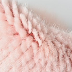RTS – <span class=keywords><strong>bonnet</strong></span> en fourrure de Sable véritable pour <span class=keywords><strong>femme</strong></span>, <span class=keywords><strong>bonnet</strong></span> en vison avec <span class=keywords><strong>pompon</strong></span> en fourrure de renard, chaud et épais, collection hiver 100% - Product Image 2