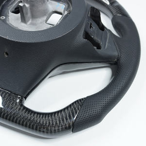 Volante de Fibra de Carbono Personalizado con Acabado Brillante, Pantalla LED y Cuero Perforado para <span class=keywords><strong>BMW</strong></span> <span class=keywords><strong>Serie</strong></span> <span class=keywords><strong>5</strong></span> E60 M5 E63 E64 - Product Image 5