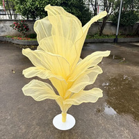 Décorations et fournitures de mariage transfrontalières : Pièces florales artificielles en soie pour tables de banquet de mariage, hauteurs personnalisables, pour vitrines et présentations.