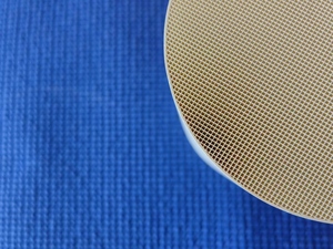 <span class=keywords><strong>3</strong></span> Installation des Katalysators für Zoll Autoteile kaufen Installation des Katalysators - Product Image 5