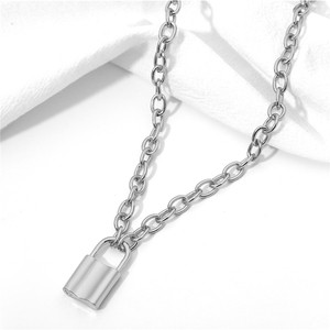 Trendz <span class=keywords><strong>Tendance</strong></span> et Vintage <span class=keywords><strong>Pull</strong></span> Collier Avec Pendentif Serrure - Product Image 4