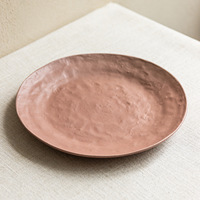 Assiettes à dessert en céramique vintage rose de 11 pouces, assiettes plates en céramique italienne rose vif, couleur rose, vente en gros