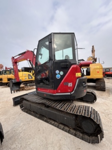 รถขุดขนาดเล็กยี่ห้อ Yanmar ViO85 8.5 ตัน มือสองจากญี่ปุ่น สำหรับงานก่อสร้างเทศบาล - Product Image 3