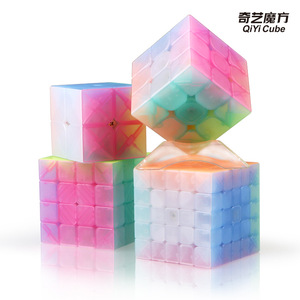 Cubo de <span class=keywords><strong>Rubik</strong></span> Qiyi Serie Jelly 2x2 3x3 4x4 5x5 Pirámide Sq1 Zongzi Llavero Cubo Mágico Color Caramelo Para Niños - Product Image 5