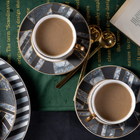 Ensemble de tasses à thé et à café en céramique de style nordique, luxe léger, tasses à café en porcelaine marbrée irrégulière, avec soucoupes