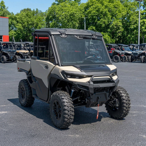 Polaris Ranger Can-Am UTV 4x4 abordable, moteur à essence, transmission automatique, 4 temps, capacité de charge utile de 300-400 kg, réservoir de carburant de 20-30 L - Product Image 1