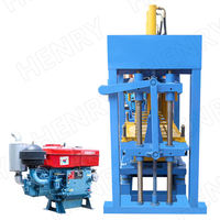 Machine de fabrication de briques de pavage couleur diesel Qt4-30 au Kenya