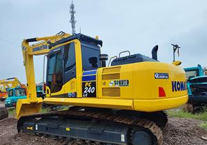 Excavatrice sur chenilles d'occasion PC220 (PC200/PC210/PC240) en stock - Garantie 1 an, puissance de creusement élevée - Product Image 5