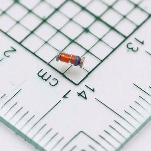 new & original ZMM5238B LL-34 Diodes Zener Diodes 500mW 5% 8.7V 0.1uA - Product Image 1