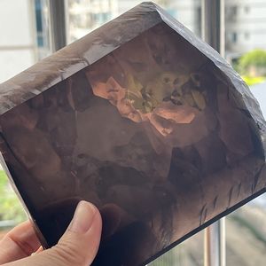 Pierre brute synthétique de cristal fumé clair pour la découpe de pierres précieuses - Product Image 3