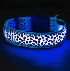 조정 가능한 <span class=keywords><strong>LED</strong></span> 개 목걸이 충전식 분실 방지 야간 깜박임 조명 우아한 간단한 솔리드 나일론 반사 현대 럭셔리 - Product Image 3