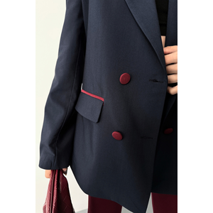 Chaqueta Azul Marino de Diseñador para Mujer con Botones y Solapa - Product Image 4