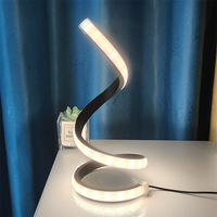 مصباح مكتب حلزوني حديث بتصميم بسيط مع تحكم باللمس وإضاءة LED دافئة بيضاء تعمل بالطاقة الشمسية للمنزل والمكتب وغرفة المعيشة