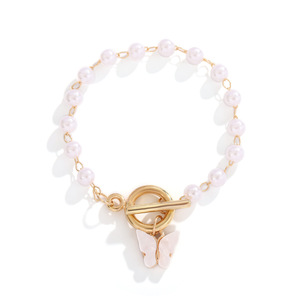 Pulseras y Brazaletes de Aleación con Dijes de Moda, Colgante de Mariposa con Perlas de Imitación, Joyería de Regalo para Mujer, Chapado en Oro, Estilo Moderno - Product Image 5