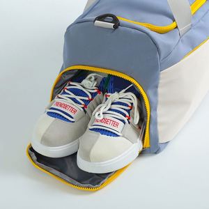 Sac de sport de grande capacité personnalisé très vendu nouveau design avec compartiment à chaussures pour le yoga et les voyages - Product Image 5