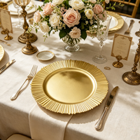 Assiettes rondes décorées de motifs dorés de qualité supérieure, fournies par l'usine, pour une utilisation festive à la table