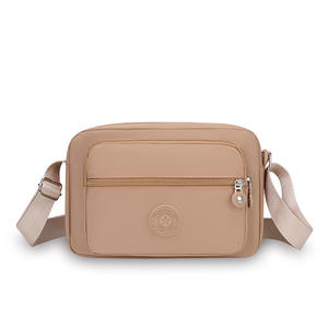 Sac à bandoulière décontracté pour femme en nylon imperméable, bandoulière unique, multi-poches, fermeture éclair, motif bonbon, doublure en polyester - Product Image 3