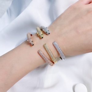 Bracciale di Lusso Esagerato con Motivo Leopardato, Braccialetti per <span class=keywords><strong>Uomo</strong></span> e Donna, 17cm Regolabile, Vendita all'Ingrosso del Produttore - Product Image 3