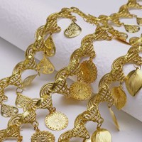 Approvisionnement direct usine : Dentelle à paillettes en acrylique à pointes suspendues en forme de pagode avec clochettes et breloques en forme de feuille pour vêtements de danse folklorique DIY et figurines Bouddha