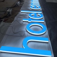 Película LED Oracal 3M Alemana Duradera para Señalización |   Panel Luminoso Frontal de Alta Calidad para Varias Escaparates