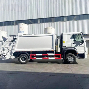 Camion à ordures compacteur hydraulique HOWO 4x2, capacité de 12 mètres cubes, camion de collecte et d'élimination des déchets à vendre - Product Image 3