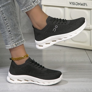 Scarpe Sportive Estive da Donna in Maglia Fly-Knit con Lacci, Traspiranti e Antiscivolo, Versatili per Mamme, Non Affaticano i Piedi - Product Image 4