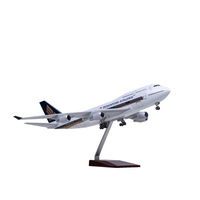 Modèle d'avion Boeing 747 en résine 47CM 1/160 Singapore Airlines B747 Logo personnalisé Modèle d'avion en métal à la mode Plaqué OEM Accepté