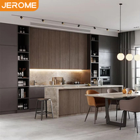 Solution tout-en-un, conception personnalisée, armoire de cuisine modulaire en bois rainuré moderne de qualité supérieure avec comptoir en pierre artificielle, îlot
