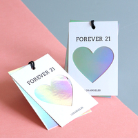 Fabricant d'étiquettes de vêtements en carton Design de mode Branding Étiquettes volantes en papier blanc pour vêtements