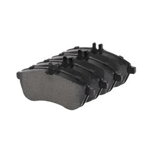 Plaquettes <span class=keywords><strong>de</strong></span> <span class=keywords><strong>frein</strong></span> <span class=keywords><strong>de</strong></span> haute qualité pour pièces automobiles 0054200920 0074205620 0004208504 007420562095 000420850490 pour Mercedes Benz W204 - Product Image 4