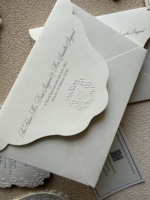 Impression Vanille sur Papier Offset Premium, Gaufrage Sculpté, Estampage Or, Impression Typographique, Impression Numérique, Logo Personnalisé, Modèle 465 Mariage