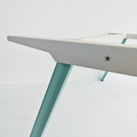 Table de bureau moderne et simple avec pieds en fer, bureau d'ordinateur exécutif modulaire facile à assembler, idéal pour le salon, en promotion