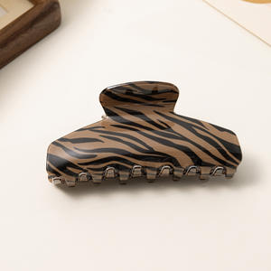 Pinces à cheveux originales imprimé léopard et zèbre, accessoires capillaires haut de gamme en acétate, pinces requin pour l'arrière de la tête, vente en gros - Product Image 4