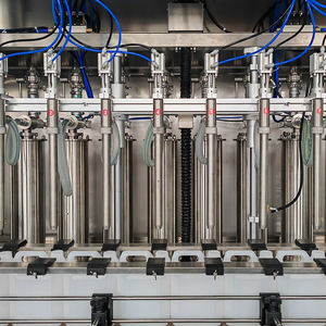 Shanghai Grepack Fertilizantes Líquidos Máquina de Llenado de Botellas de Pesticidas Fertilizante Hidropónico Solución de Nutrientes Máquina de Llenado - Product Image 3