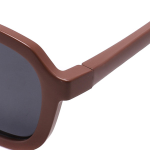 <span class=keywords><strong>Gafas</strong></span> de Sol Polarizadas con Marco de TPE Suave para Bebés y Niños Pequeños de <span class=keywords><strong>6</strong></span> <span class=keywords><strong>Meses</strong></span> a 3 Años, Protección UV400 y Lentes Resistentes a Impactos - Product Image 6