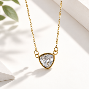 Collar de Piedra Triangular en Oro de 14K, Chapado al Vacío en Acero Inoxidable - Product Image 1