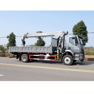 Vente directe usine : Camion grue Dongfeng M3 4x2 avec flèche télescopique 8T, résistant à l'usure, adapté à divers transports - Product Image 2